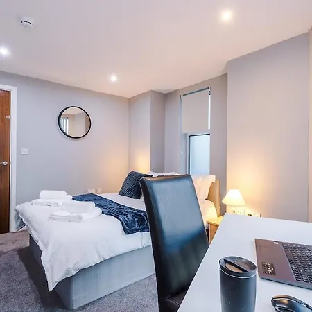 Gorgeous 2-bedroom Flat With Ensuite - Centre * Bradford (West Yorkshire)