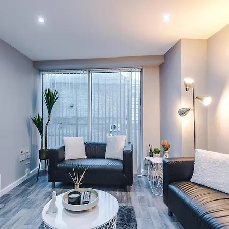 Gorgeous 2-bedroom Flat With Ensuite - Centre Брадфорд