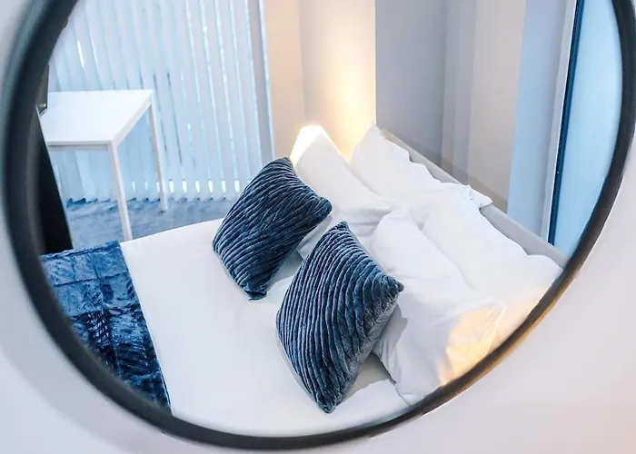 Gorgeous 2-bedroom Flat With Ensuite - Centre *