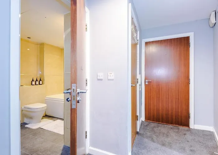 Gorgeous 2-bedroom Flat With Ensuite - Centre * Bradford (West Yorkshire)