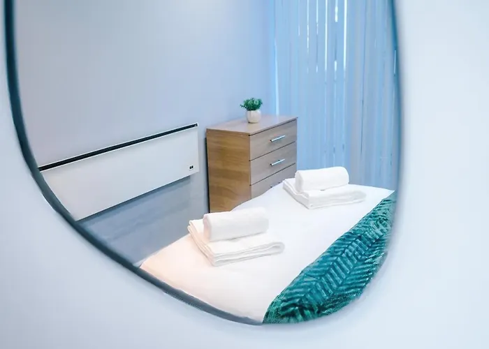 Gorgeous 2-bedroom Flat With Ensuite - Centre Apartment Bradford (West Yorkshire)