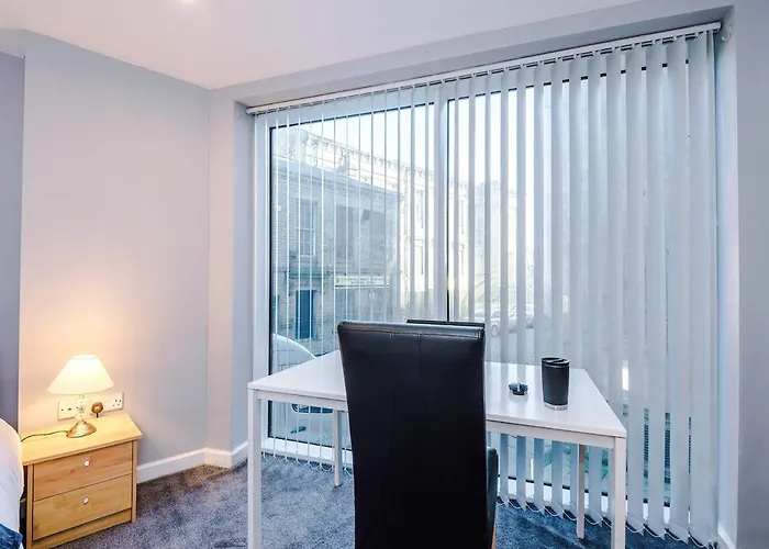 Apartment Gorgeous 2-bedroom Flat With Ensuite - Centre