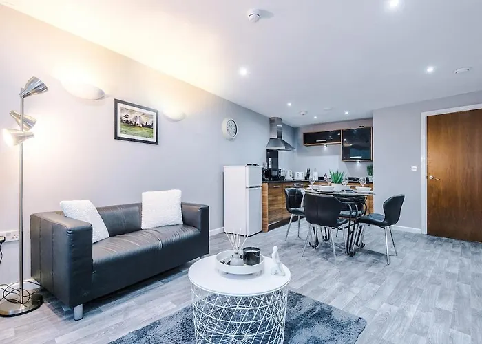 Apartment Gorgeous 2-bedroom Flat With Ensuite - Centre *