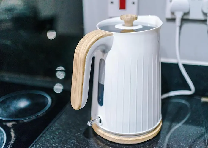 Gorgeous 2-bedroom Flat With Ensuite - Centre Apartment *