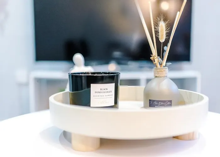 Gorgeous 2-bedroom Flat With Ensuite - Centre *