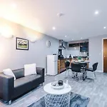 Gorgeous 2-bedroom Flat With Ensuite - Centre * Bradford (West Yorkshire)