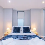 Gorgeous 2-bedroom Flat With Ensuite - Centre Apartment Bradford (West Yorkshire)