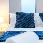 Apartment Gorgeous 2-bedroom Flat With Ensuite - Centre Bradford (West Yorkshire)