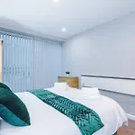 Gorgeous 2-bedroom Flat With Ensuite - Centre